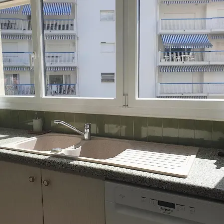 Le Piree T2 Palm Beach Place De L Etang Apartment